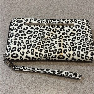 Steve Madden Animal Print Zip Around Wristlet NWOT